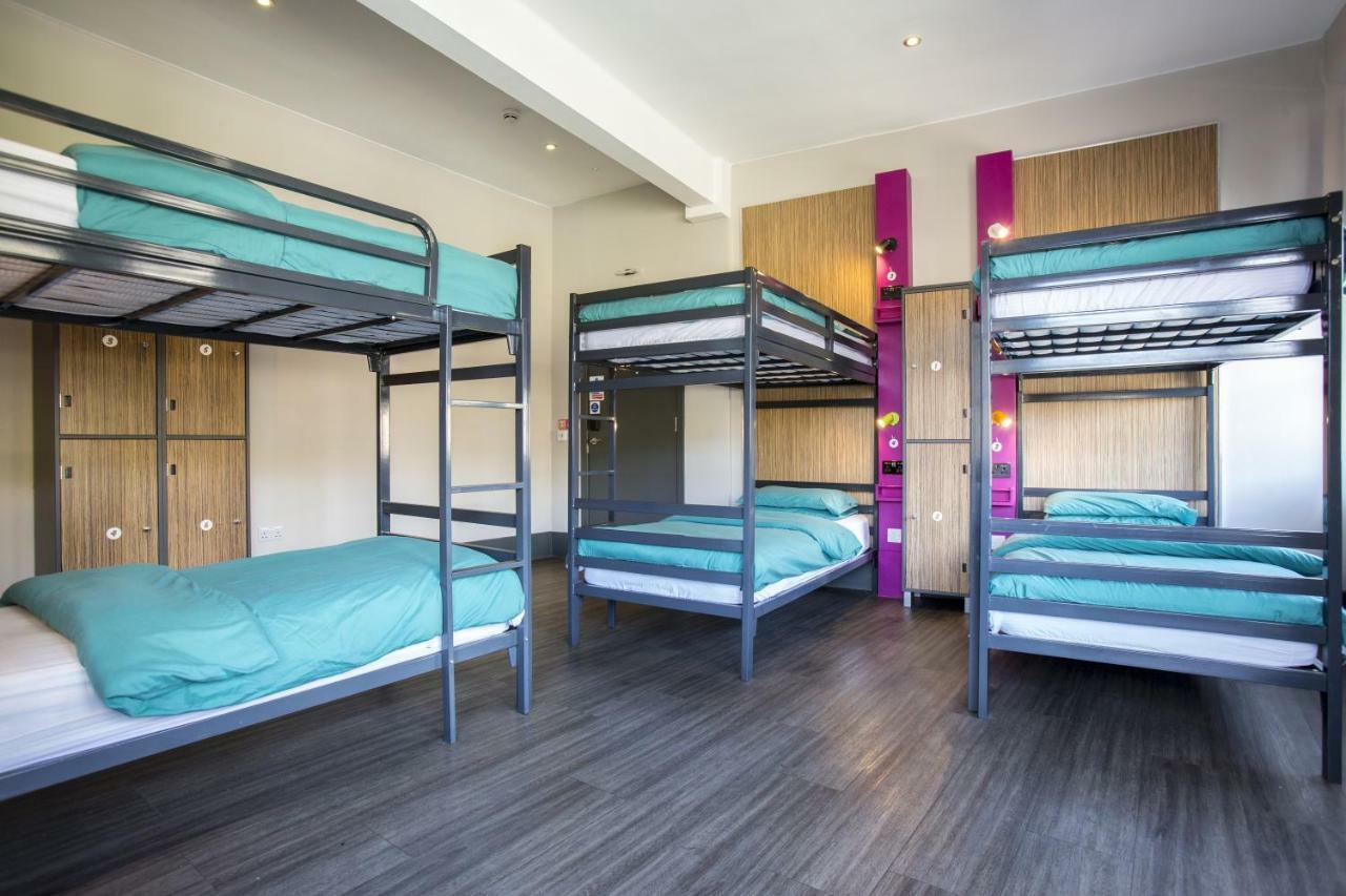 Bed 12-Bed Mixed Dorm
